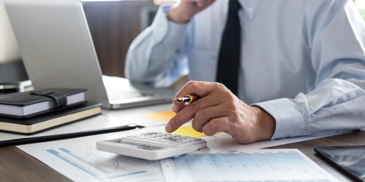 UK Sponsor License Application Tips and Guidelines 2024