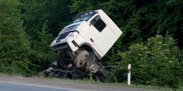 6 Legal Tips For Dealing With The Aftermath Of A Truck Accident