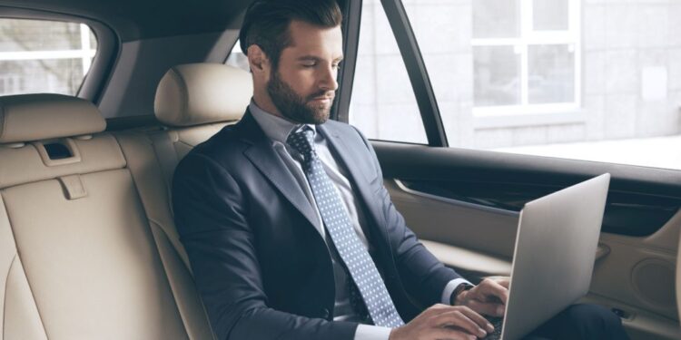 6 Ways to Save Money on Limo Rentals During Business Trips