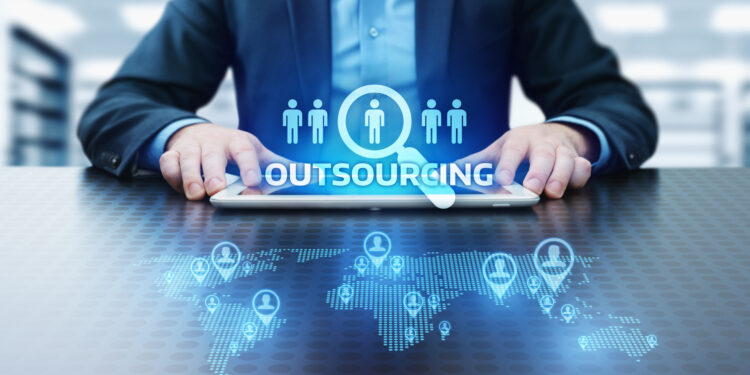 8 Pros And Cons of Outsourcing IT Support And Cybersecurity For Your Business