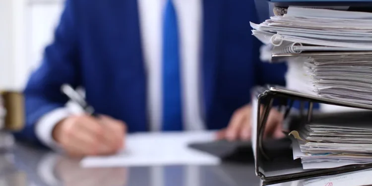 3 Main Benefits of Having a Sponsor License