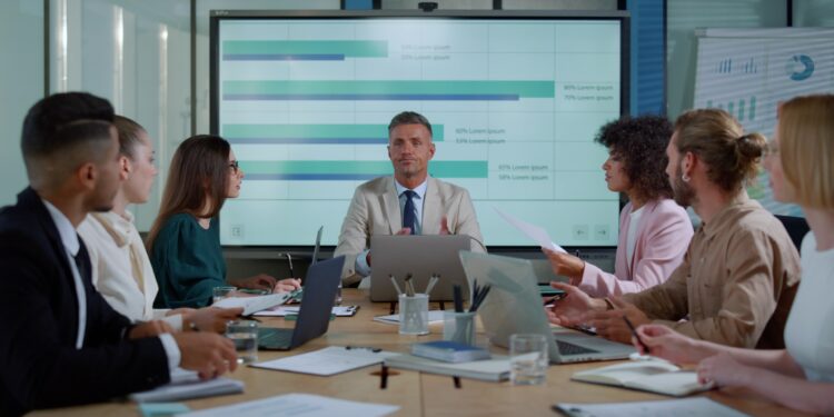 How Senior Roles Adapt To Regulatory Pressure – A Clear Look At Core Challenges