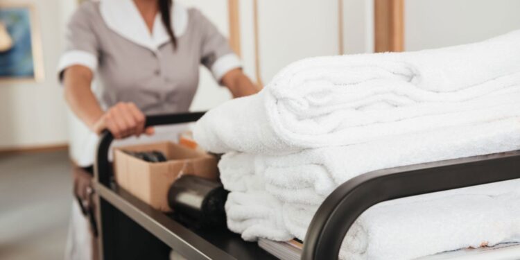 How Hotels Can Reduce Laundry Costs Without Lowering Linen Standards
